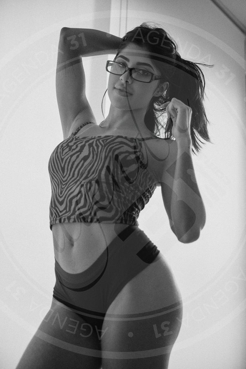 SELENA GARCIA - Foto 20