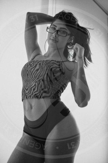 SELENA GARCIA - Foto 4