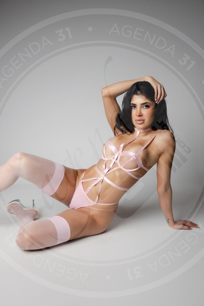 SELENA GARCIA - Foto 19