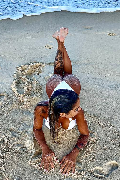 DANIELA CARIOCA - Foto 6